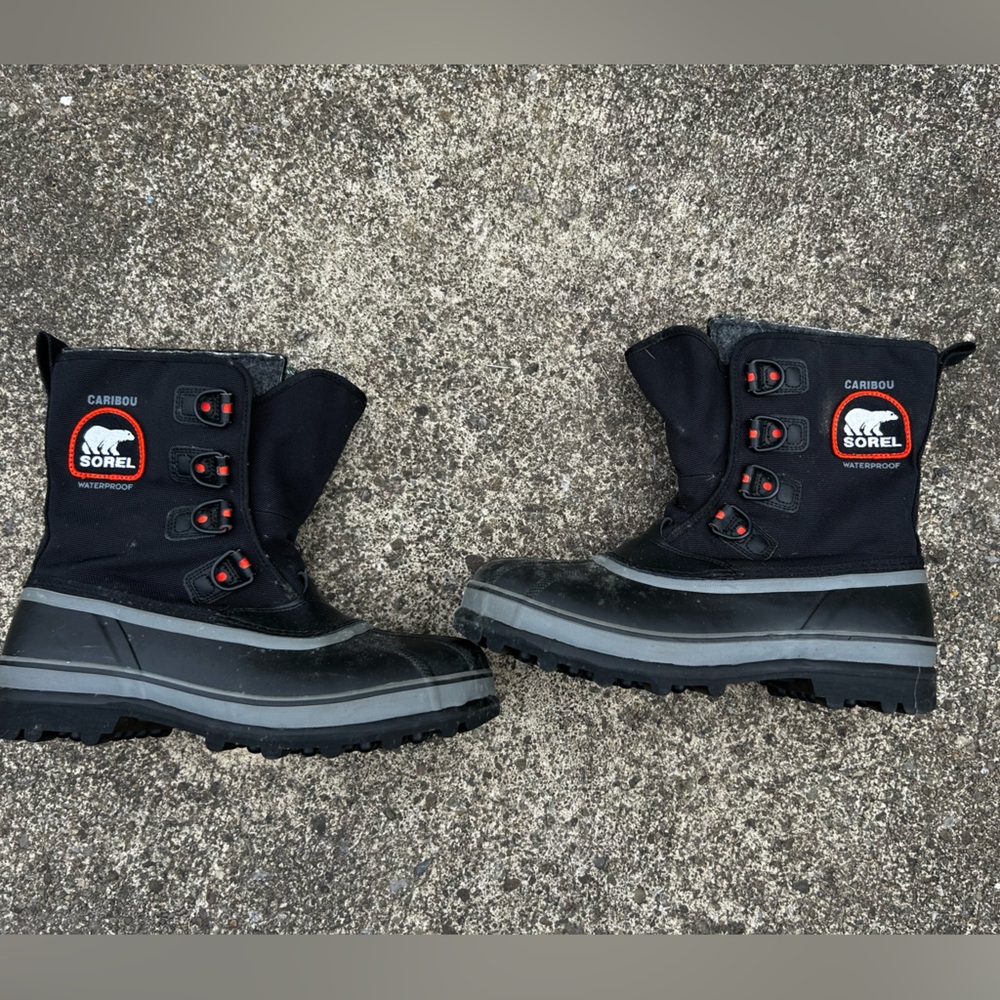 Men’s Sorel Caribou lined winter boots 10.5